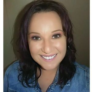 Meet your Posher, Joni